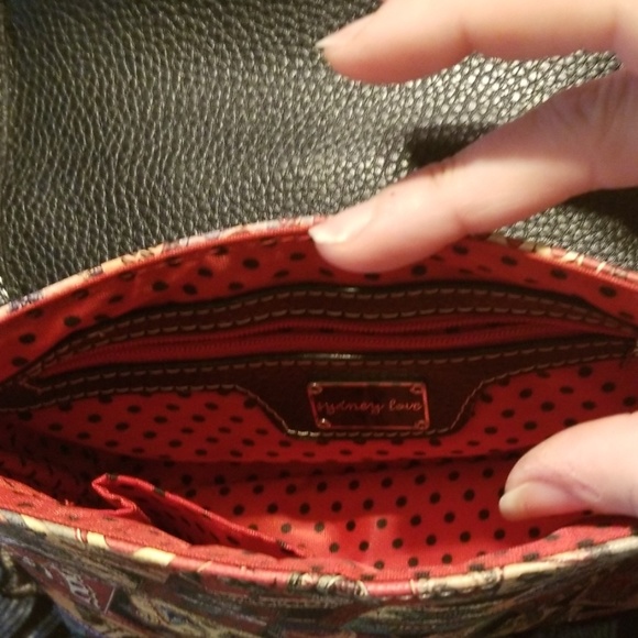 2 Sydney Love purses - Picture 3 of 5